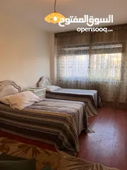  6 3 غرف نوم ,مفروش مع كامل الاحهزة ، ط4 مقابل فندق سانت ريجز / يوجد غرفتين .حمامين ط3  عبدون