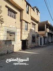  3 شقه للبيع  في منطقة عوجان /حي الظاهرية بمساحة 165 يحتاج بعض الترميمات