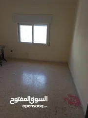  2 شقه  للبيع