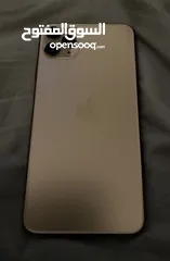  2 iPhone 11 Pro Max بحالة الوكالة