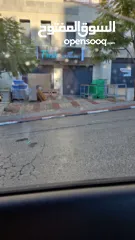  3 محل للايجار شهري في موقع ممتاز قريب من توستي شارع بطن الهوى