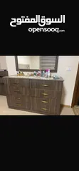 6 غرفة نوم مع خزانة حائط