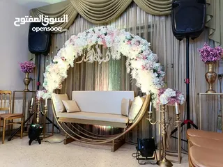  6 كوشات مميزة تنسيقات ورد فاخرة