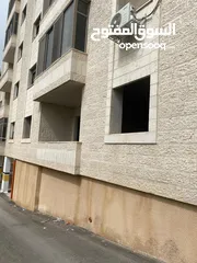  5 شقة سكنية للبيع