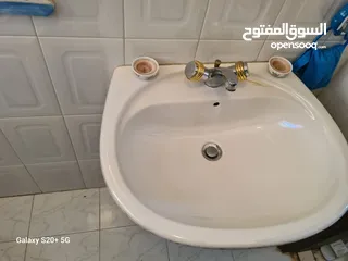  5 طقم حمامات
