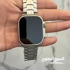  1 Apple Watch Ultra 2  Battery : 100%