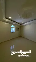  4 شقة للايجار   الرياض حي الملقا  تتكون الشقه من غرفه نوم رئيسية + صاله +مطبخ مفتوح على الصاله +دورت م