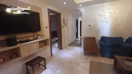  3 شقة مفروشة فرش مودرن في - دير غبار - ثلاث غرف نوم و بلكونة (6623)