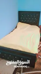  2 تخت مفرد وربع تفصيل خشب مع سلم وكاله غير مستعمل للبيع