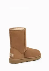  2 ماركه UGG شبه جديد