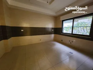  4 شقة فارغة للبيع في دير غبار ref : 14244