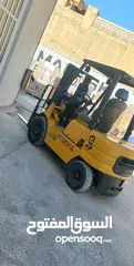  3 رافعات شوكيه للبيع و للايجار تنزيل وتحميل جميع البضائع