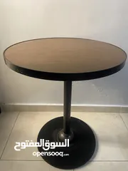  2 طاوله حديد و خشب ثقيله