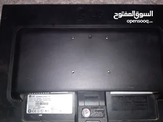  4 شاشه LG استعمال خفيف للبيع قابل للتفاوض