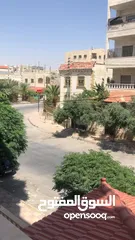  4 شقة للبيع بحي عدن من المالك  مباشرة والسعر قابل للتفاوض وسيتم خصم اي مبلغ صيانة من المبلغ