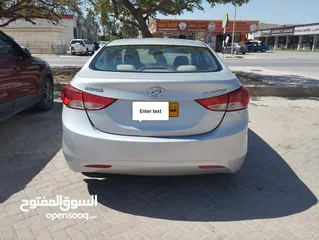  2 Hyundai Elantra 2012