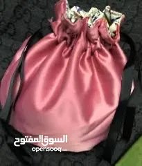  4 شنطة/ باوتش غوتشي اصلي جديد لم يستخدم من قبل للبيع