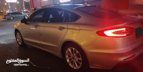  3 Ford Fusion SE 2019