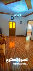 5 بيت جديد للبيع