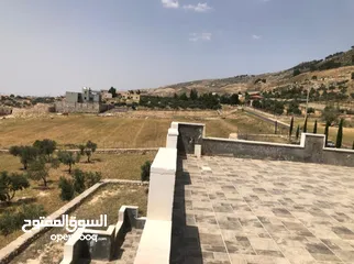  15 مزرعه للبيع في السلط مساحة الأرض 4218م مساحة البناء 450م