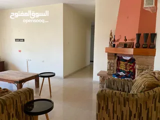  3 شقة طابق 2 في عمارة صغيرة في منطقة المصايف - منطقة مطلة