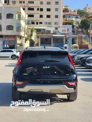  4 كيا نيرو 2022
