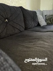 3 طقم كورنر  حالته ممتازة وحجم كبير