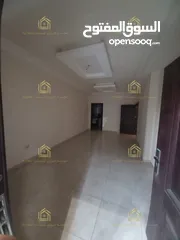  3 شقة سوبر ديلوكس ارضي مع ترس موقع هادئ ومميز
