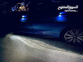  13 BMW 330e /// M Package