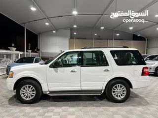  7 Ford Expedition XLT