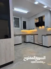  1 شقه مميزة للبيع بالقرب من قصر العوادين من المالك مباشرة