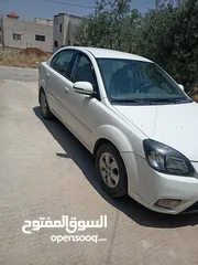  2 كيا ريو 2011