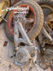  1 قطع غيار درجات وسكوترات ودبابات ويوجد درجات وسكوترات ودبابات للبيع وبحاجه بعض صيانه