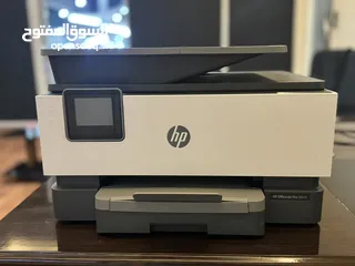  1 طابعة HP ملونة