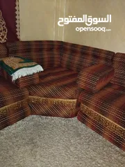  4 جلسة خليجية  ارتفاع 40 سم اسفنج كامل بدون خشب وكبيرة تفرش غرفة كامله