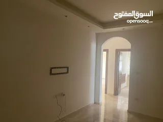  14 شقه فارغه ارضيه للايجار في دير غبار - REF : 14534