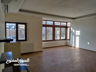  7 شقة مميزه فارغه للايجار في عبدون 240 م