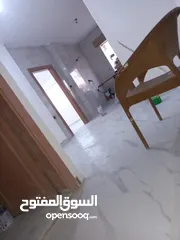  14 بيت للايجار