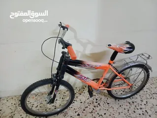  2 دراجة هوائية مقاس 20 بحالة جيدة جدا