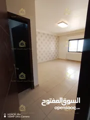  16 شقة ثالث مع روف منفصل في منطقة خلدا