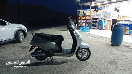  12 سكوتر اكسس للبيع