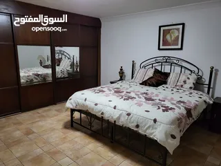  15 شقه طابقيه ارضيه ديبلوكس مع كراج وحديقه ام السماق الجنوبي