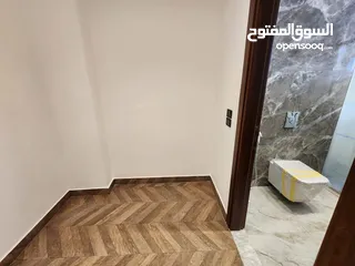  6 شقة مع روف دوبلكس للبيع على طريق المطار ( البنيات )  ref : 14367