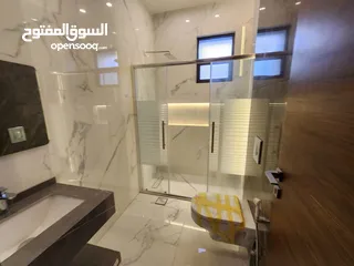  3 شقة طابقية فاخرة للبيع في عبدون ref : 14384