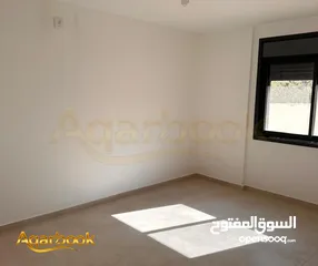  4 شقة مميزة للبيع في سطح مرحبا