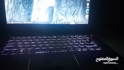  1 لابتوب للبيع بسعر حرق