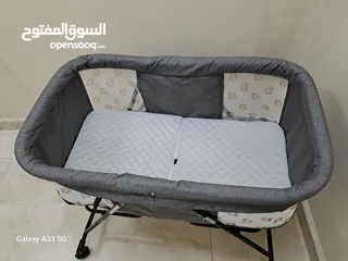  4 سرير اطفال شبه جديد استخدام اقل من شهر شاهد الصور