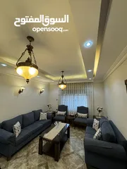  12 شقة مميزة للبيع في ضاحية الرشيد / شارع الجامعة