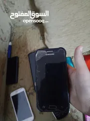  2 تليفونات بدهم شاشات و ممتاز حالتهم