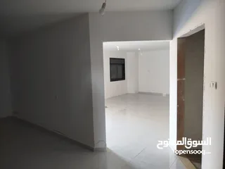  20 شقه سكنية للبيع